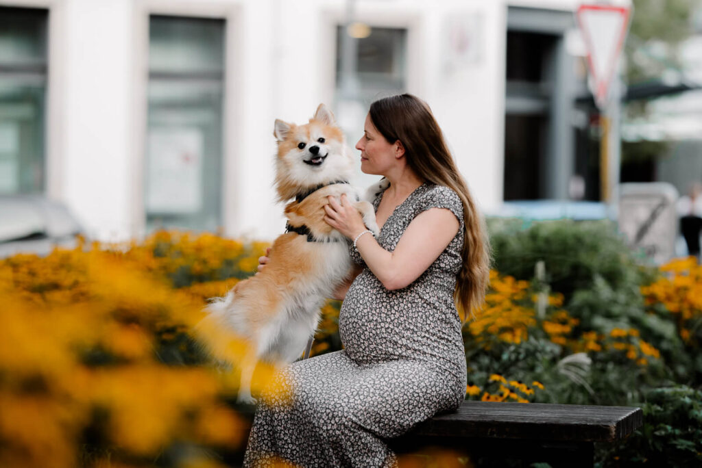 Babybauchfotografie in der Stadt